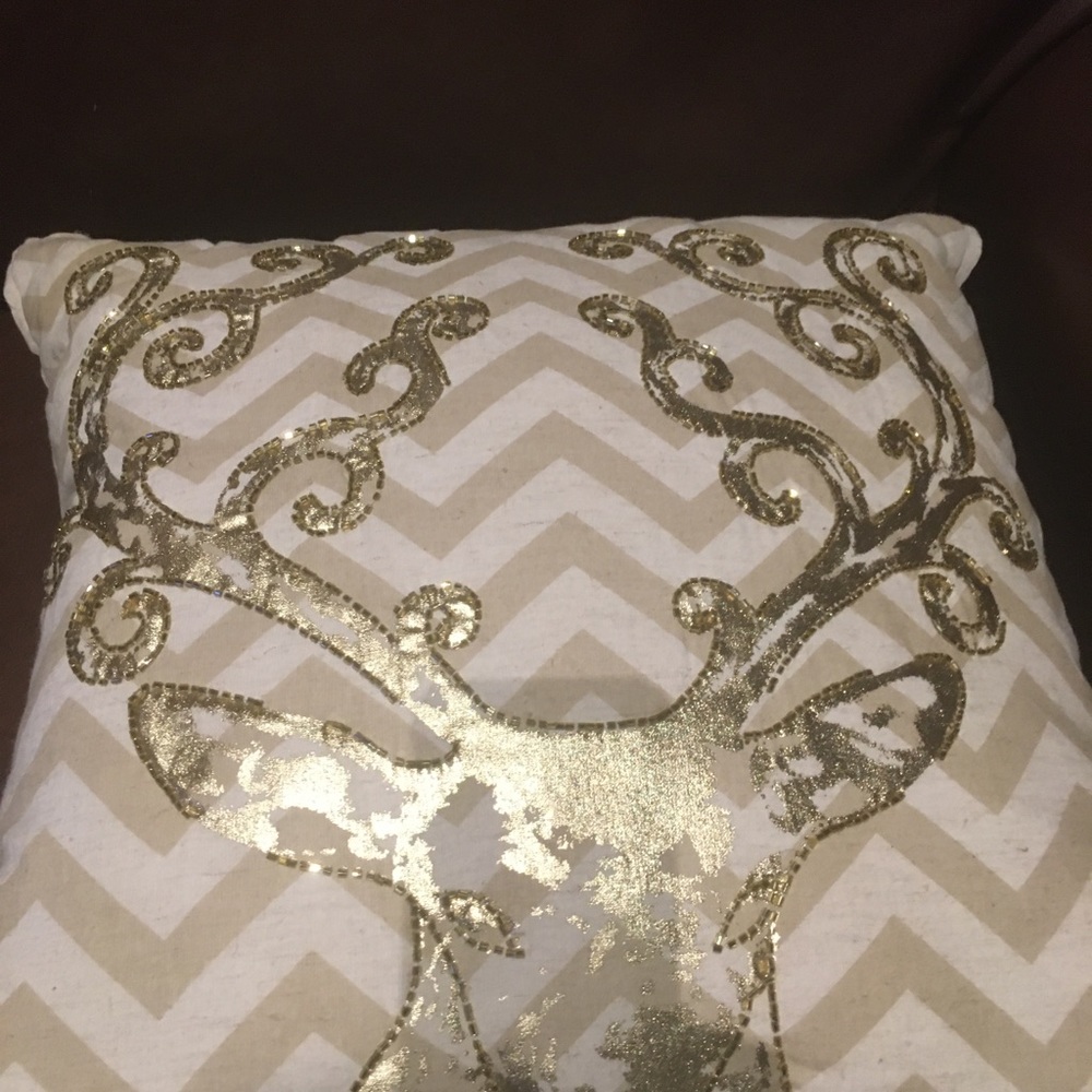 NW PIER1 GOLD BEADED REINDEER